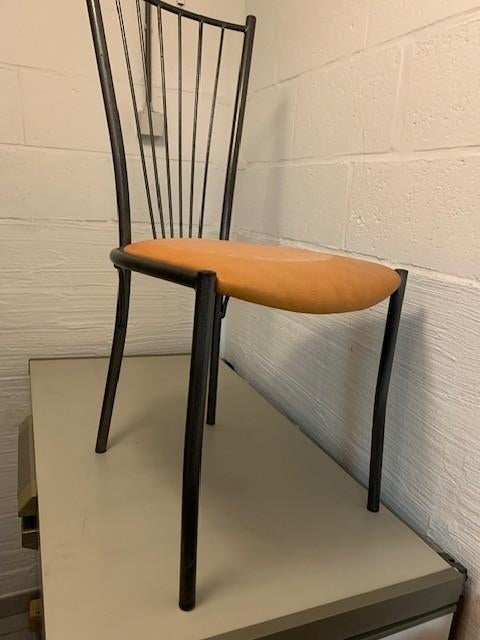Stoelen 4x in uitstekende staat, Huis en Inrichting, Stoelen, Ophalen, Overige kleuren, Zo goed als nieuw, Metaal