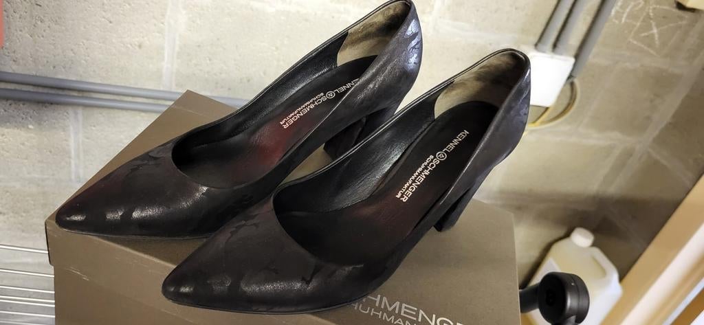 Kennel schmenger pump zwart, als nieuw!, Ophalen of Verzenden, Zo goed als nieuw, Zwart