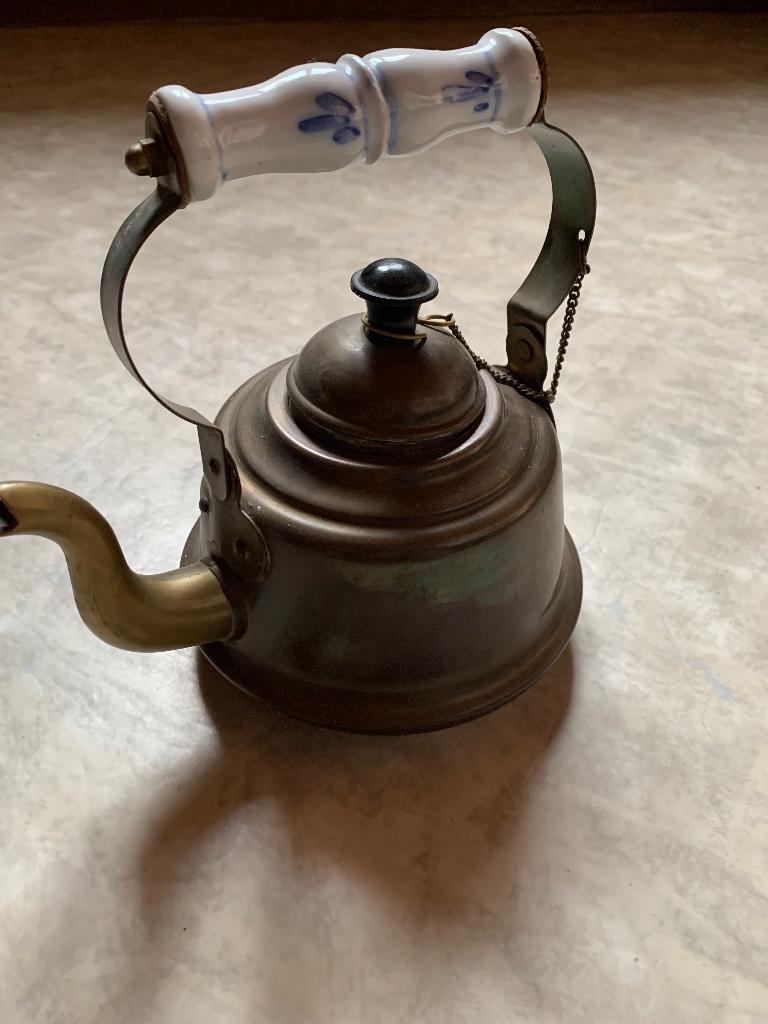 antieke koperen theeketel, Ophalen
