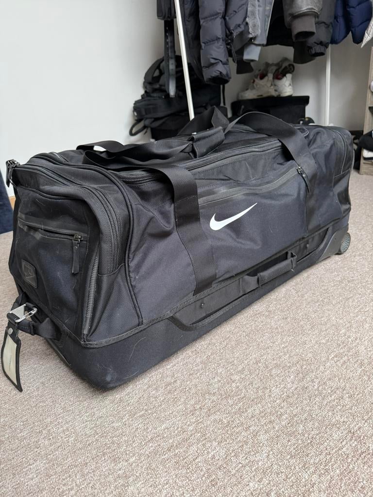Valise Nike, Enlèvement, Comme neuf