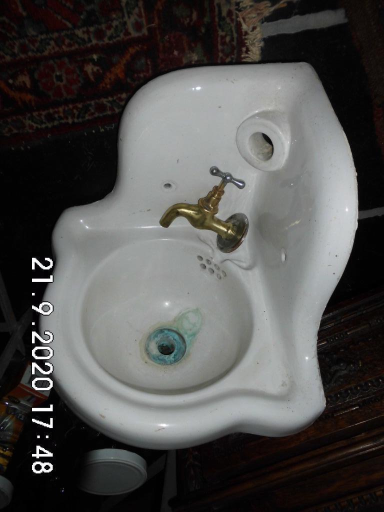 Ancien lavabo, Enlèvement, Comme neuf