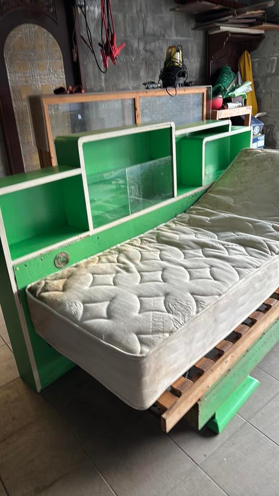 Bed + kast, Antiek en Kunst, Ophalen