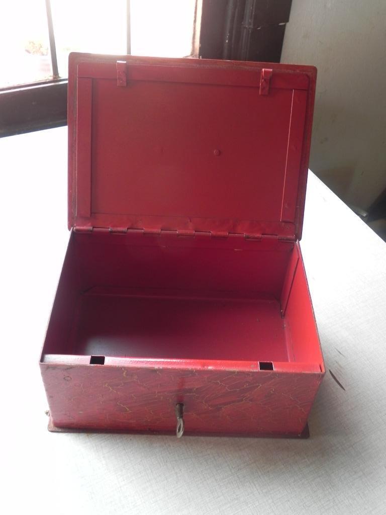 geldkoffer met sleutel, Verzamelen, Ophalen, Gebruikt