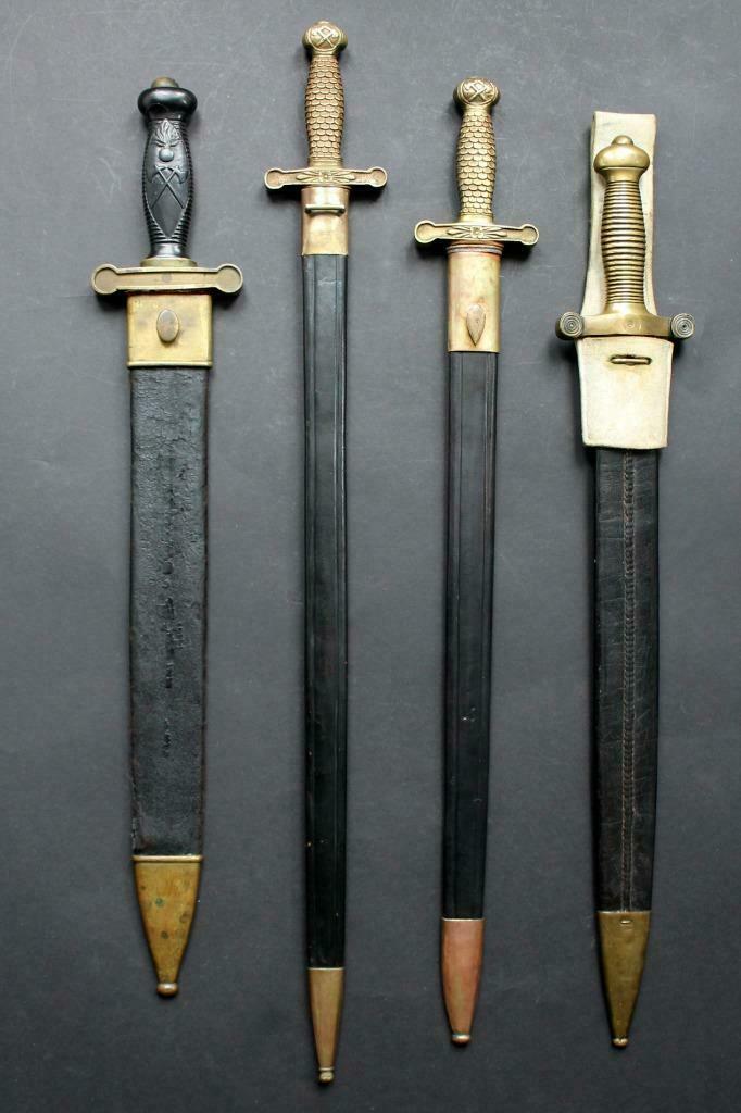 RECHERCHE: Sabres, épées, hache et poignards de pompiers., Enlèvement ou Envoi, Autres, Couteau ou Poignard