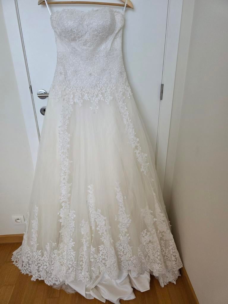 Robe de mariée et les chaussures, Enlèvement ou Envoi, Comme neuf, Rose, Chaussures