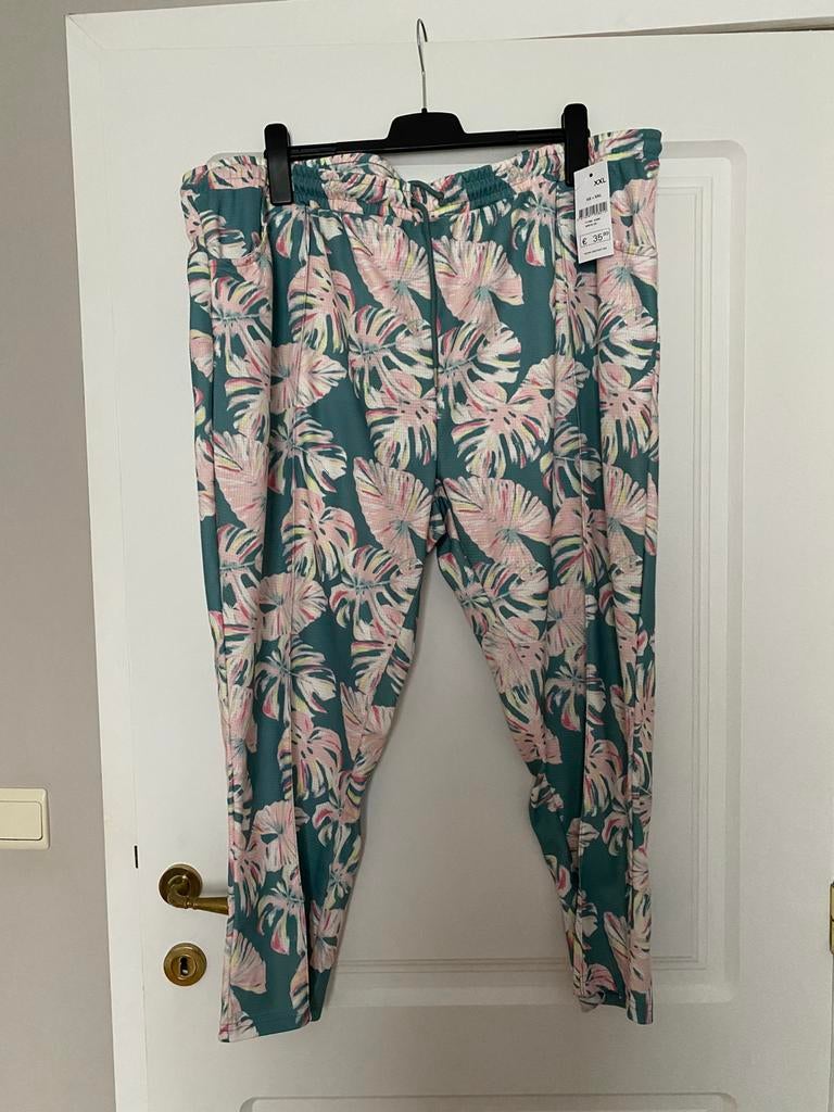 Pantalon Damart neuf taille XXL, Vêtements | Femmes, Enlèvement ou Envoi, Neuf