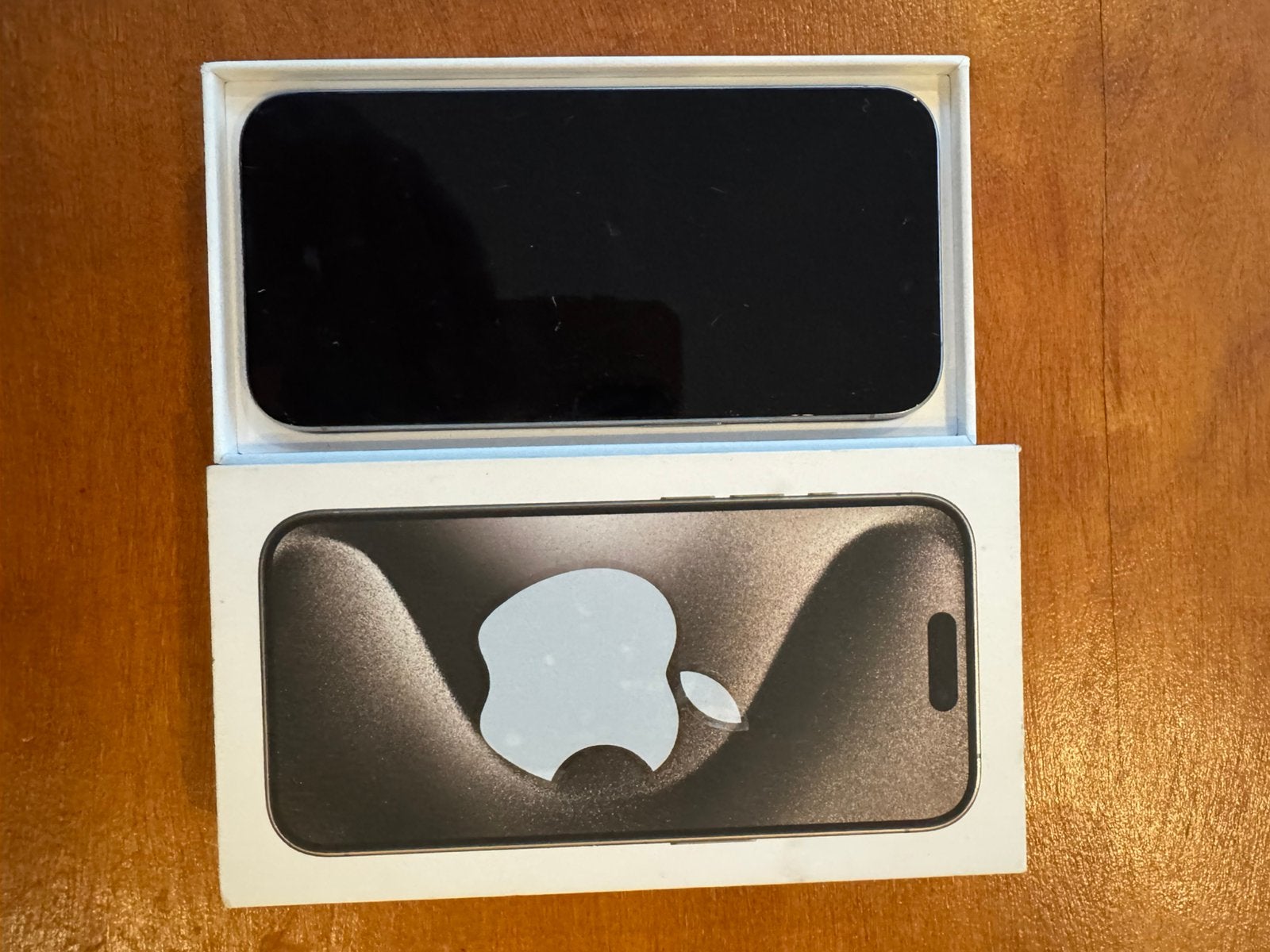 Apple iPhone 15 Pro 256 Go Titane naturel + boîte d'origine, Enlèvement ou Envoi, Comme neuf, Apple