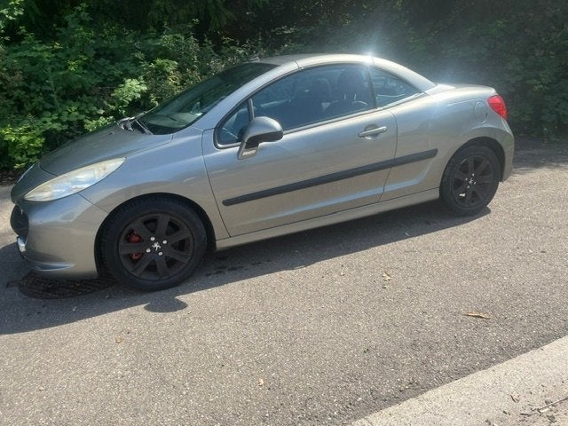 Peugeot 207 cc cabrio    K O O P J E, Auto's, 4 zetels, Stof, Zwart, 4 cilinders
