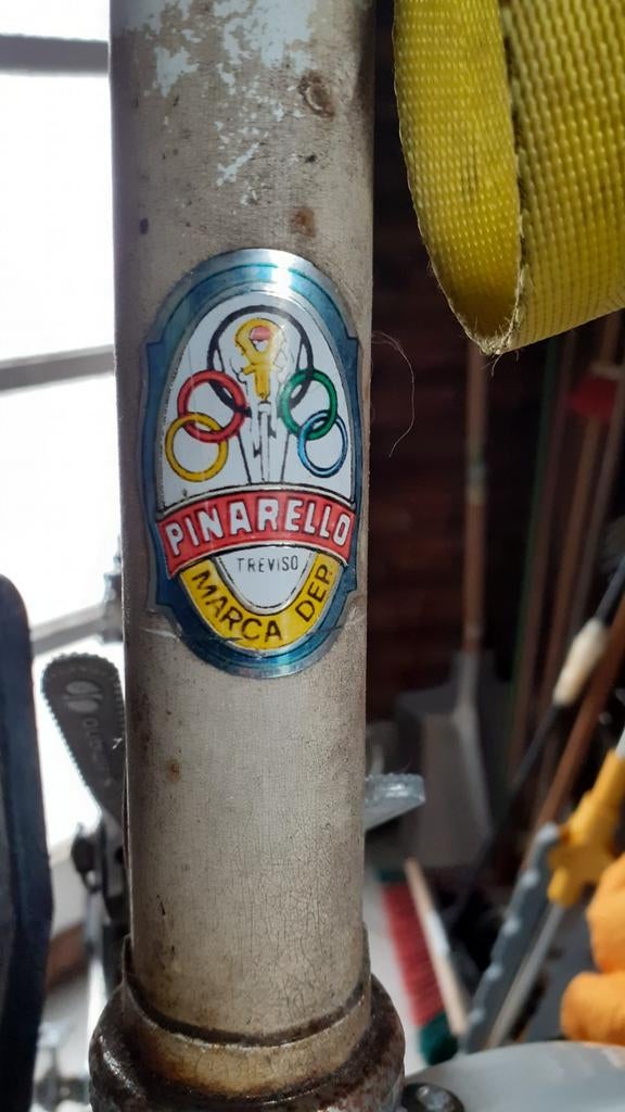 Retro koersfiets., Ophalen