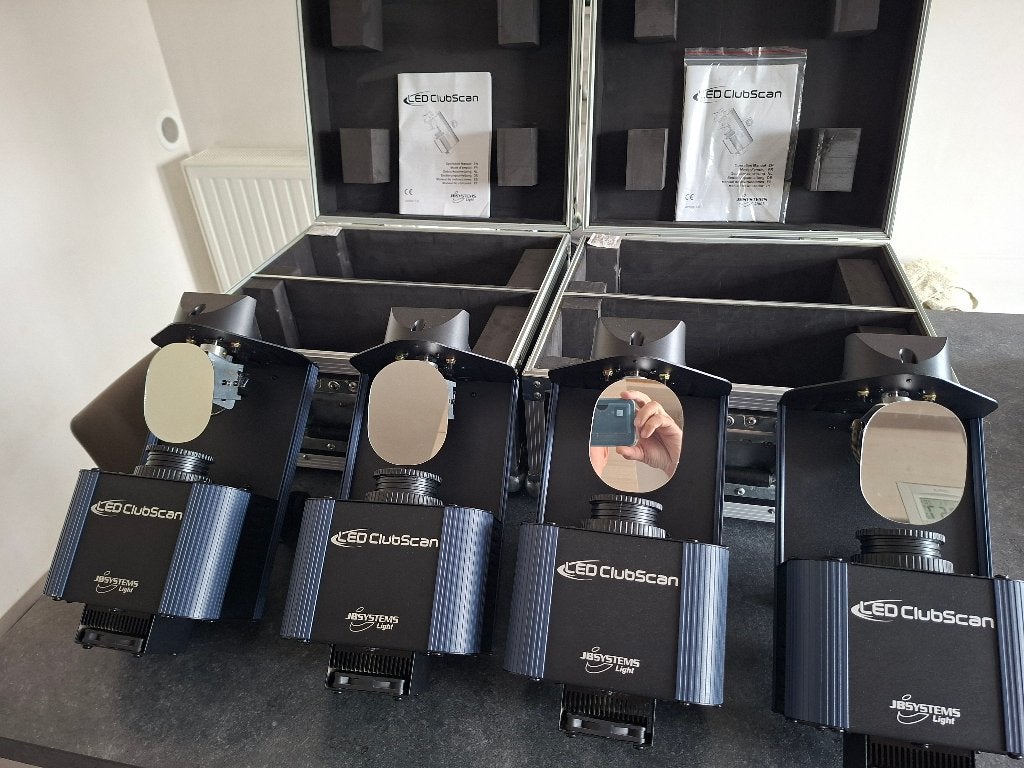 4 Clubscan Led-scanners + 2 transportvluchten, Muziek en Instrumenten, Licht en Laser, Ophalen, Zo goed als nieuw