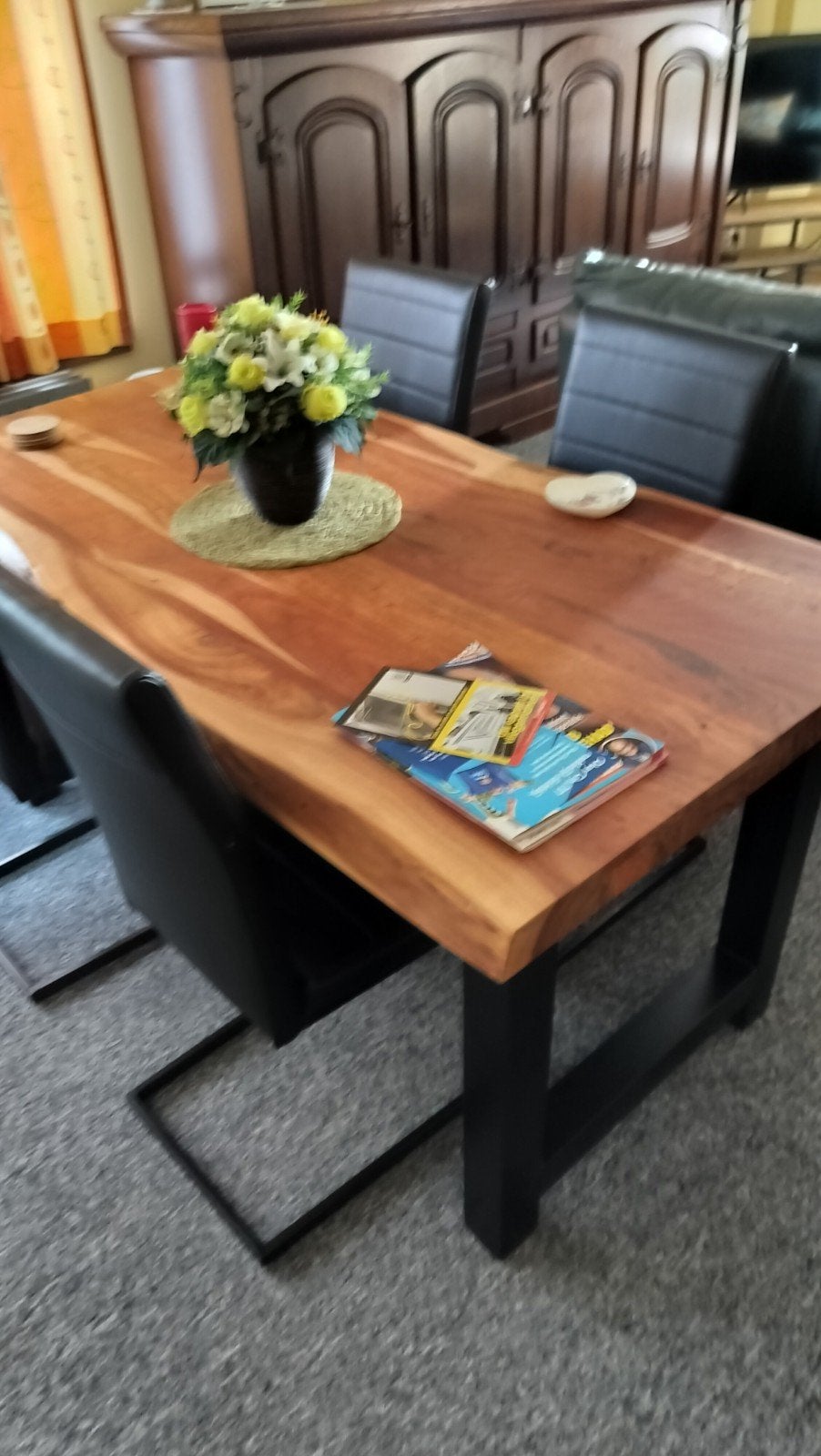 Tafel met 4 stoelen nog nieuw echt hout, Huis en Inrichting, Ophalen