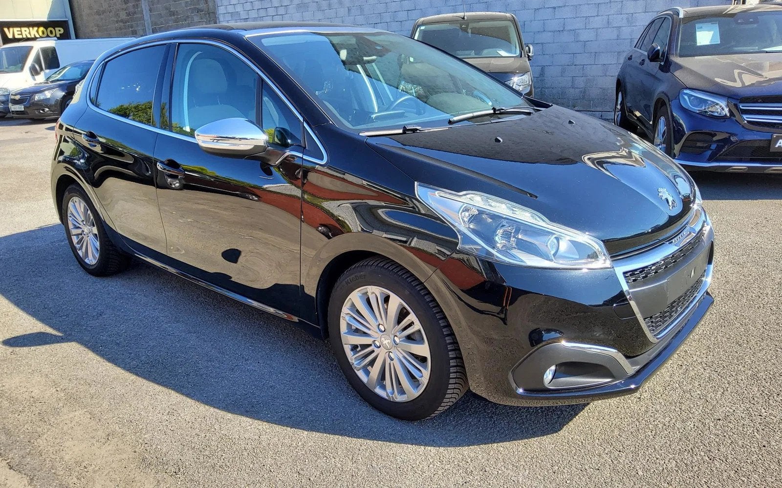 Peugeot 208 allure (bj 2018), Auto's, Stof, Gebruikt, 1199 cc, https://public.car-pass.be/vhr/48445a78-2b15-4d97-9010-46facb279683