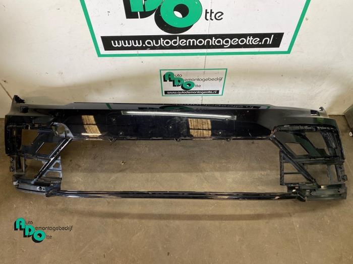 Voorbumper van een Volkswagen Tiguan (Tiguan 16-), Gebruikt, -, Volkswagen, -
