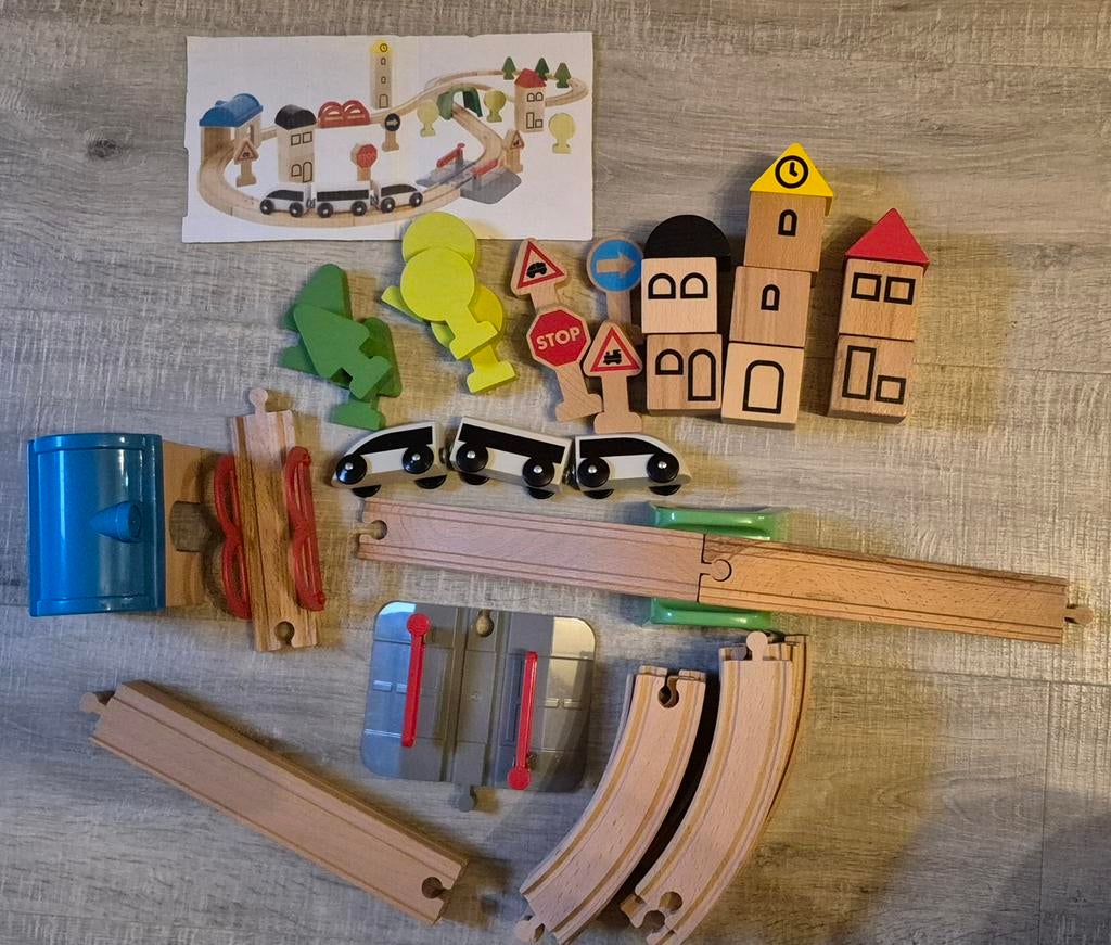 Grote houten treinset (+150 stuks = alle foto´s samen), Ophalen, Zo goed als nieuw