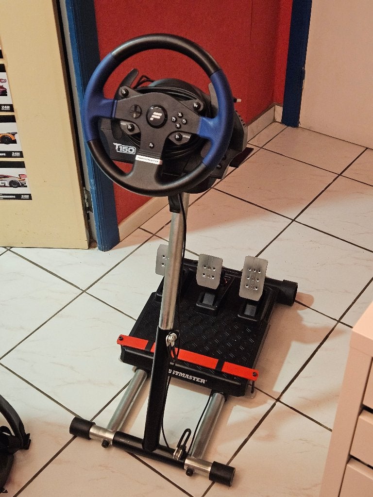 Thrustmaster T150 + T3PM Pedals, Games en Spelcomputers, Spelcomputers | Sony Consoles | Accessoires, Ophalen, Gebruikt, Stuur of Pedalen