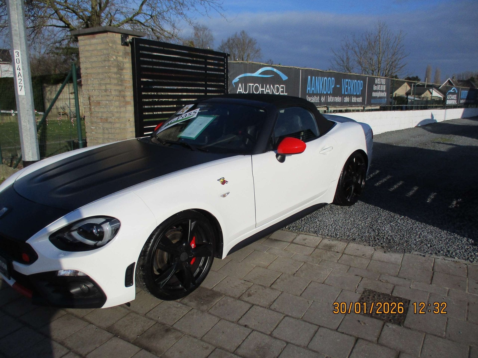 Abarth 124 Spider 1.4I TURBO 170PK FULL OPTION NAVI LEDER MO, Auto's, Dealer onderhouden, Gebruikt, 4 cilinders, Cabriolet