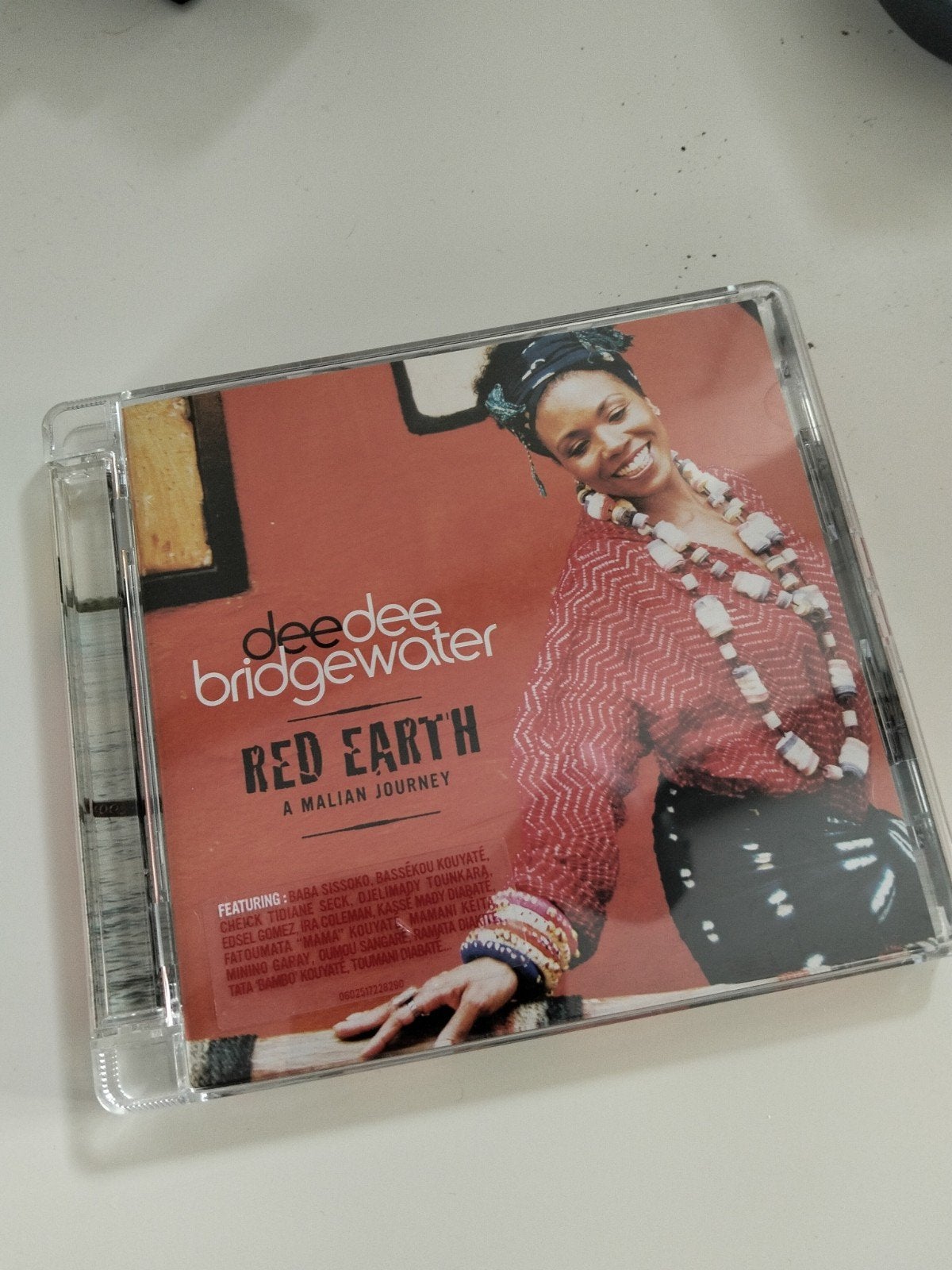Dee Dee Bridgewater - Red Earth, Ophalen