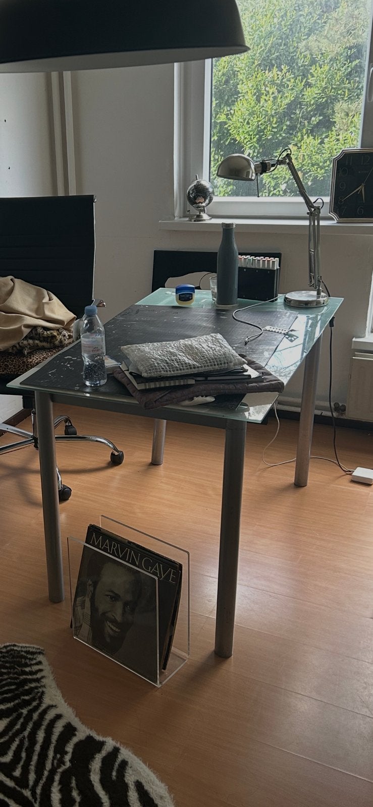 Bureau pied chrome table verre, Enlèvement, Utilisé