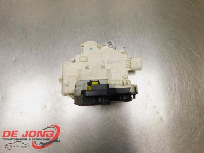 Deurslot Mechaniek 4Deurs rechts-voor van een Audi A4, Gebruikt, -, -, -