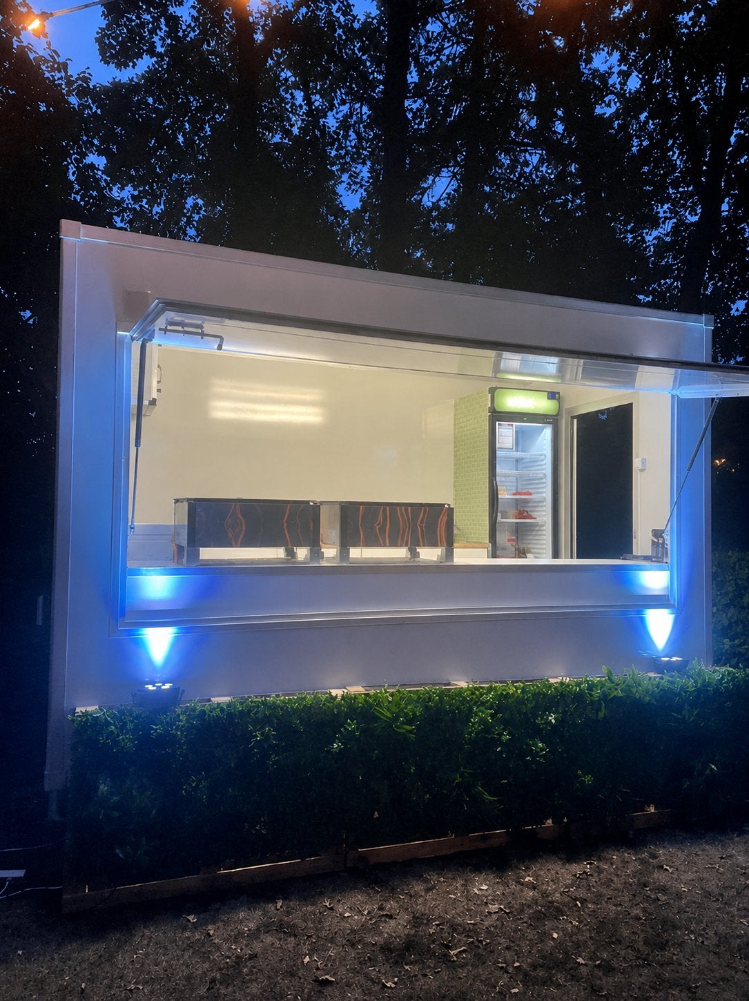Foodtruck- Hamburgerkraam, Zakelijke goederen, Stock en Retail | Verkoopwagens, Ophalen
