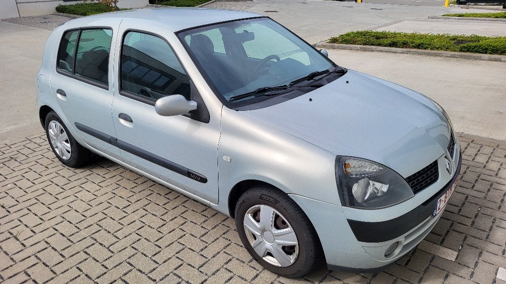 Renault Clio II Phase 2 – 1.2 16V 75 ch – CT OK, Argent ou Gris, Achat, 139 g/km, Autre carrosserie