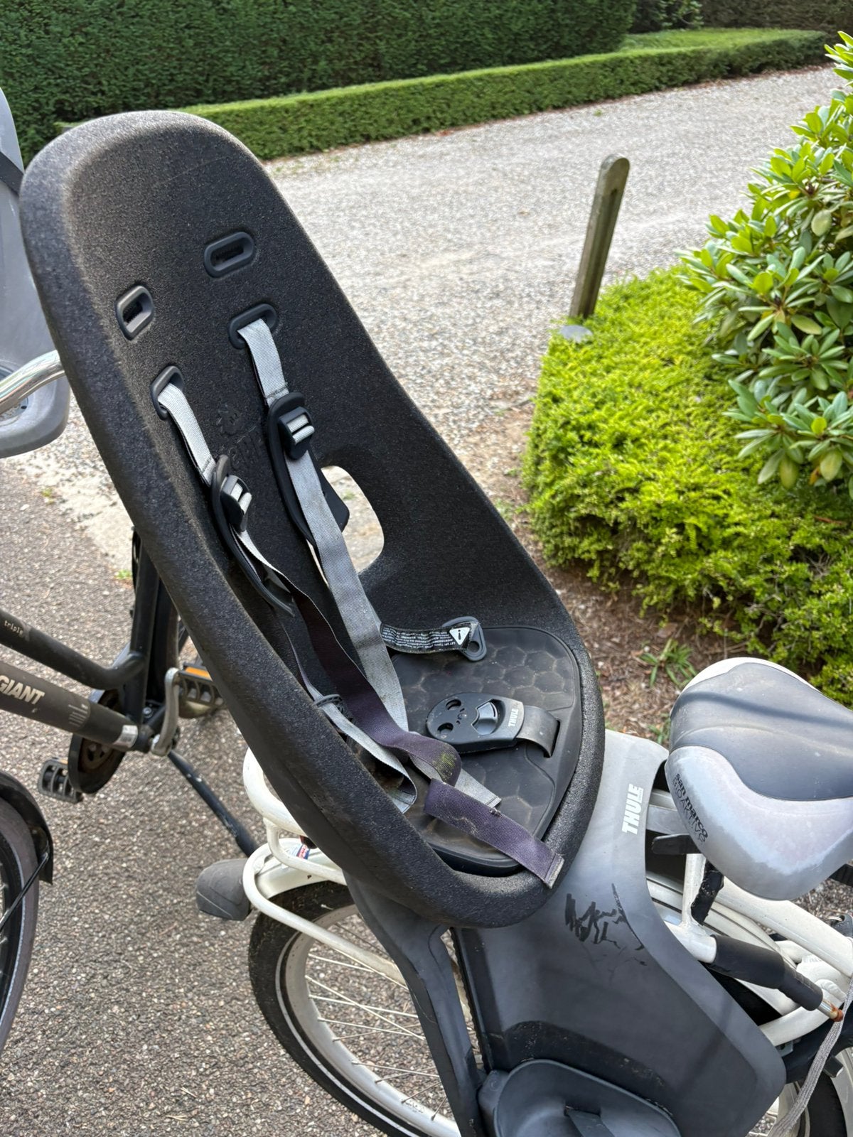 2 fietsen + fiets stoelen, Fietsen en Brommers, Fietsaccessoires | Fietsstoeltjes, Ophalen, Gebruikt, 15 t/m 36 kg, Achterzitje