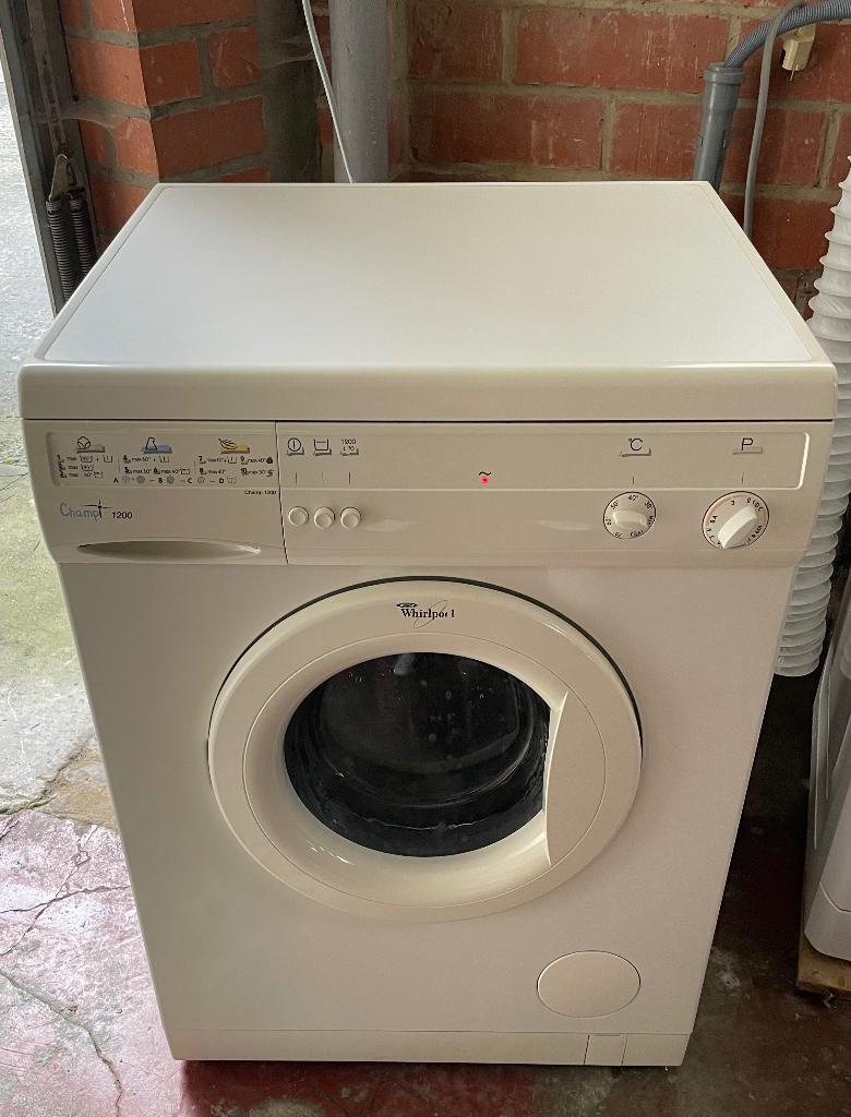 Machine à laver, 1200 à 1600 tours, 6 à 8 kg, 85 à 90 cm, Programme lavage à la main