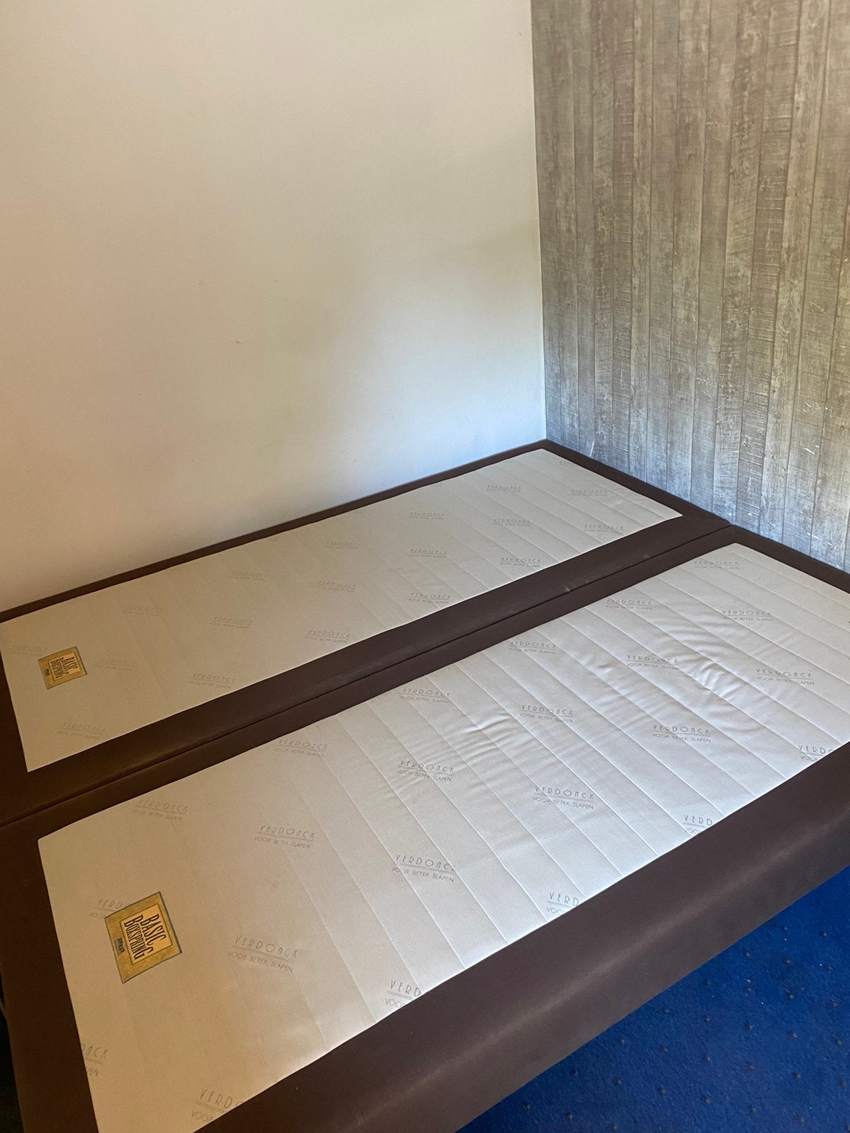 Boxspring 180-200, Huis en Inrichting, Kasten | Vitrinekasten, Ophalen, Zo goed als nieuw