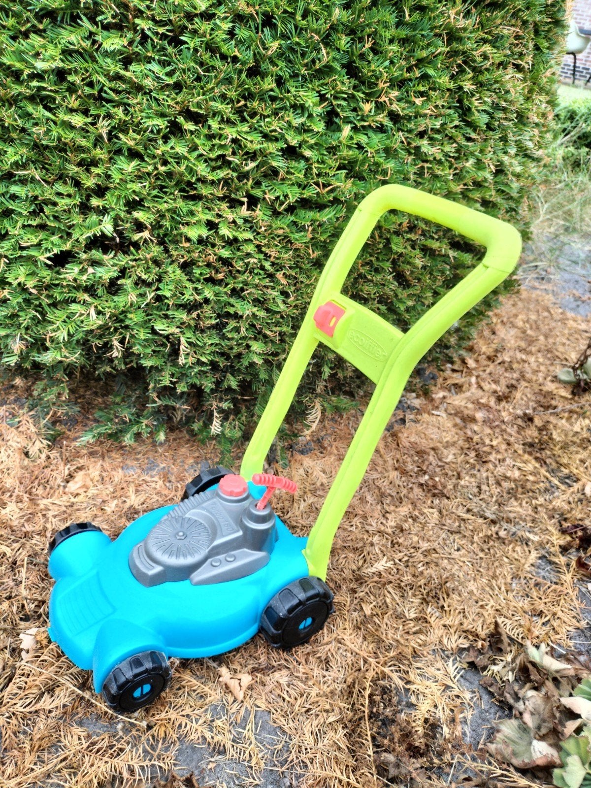 speelgoed grasmaaier (plastiek) de kleuren van gardenia, Ophalen, Gebruikt