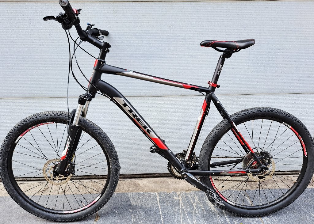 VTT TREK 26" cadre 53cm état impeccable prix375€048981/3734, Versnellingen, 49 tot 53 cm, Zo goed als nieuw, Schijfrem