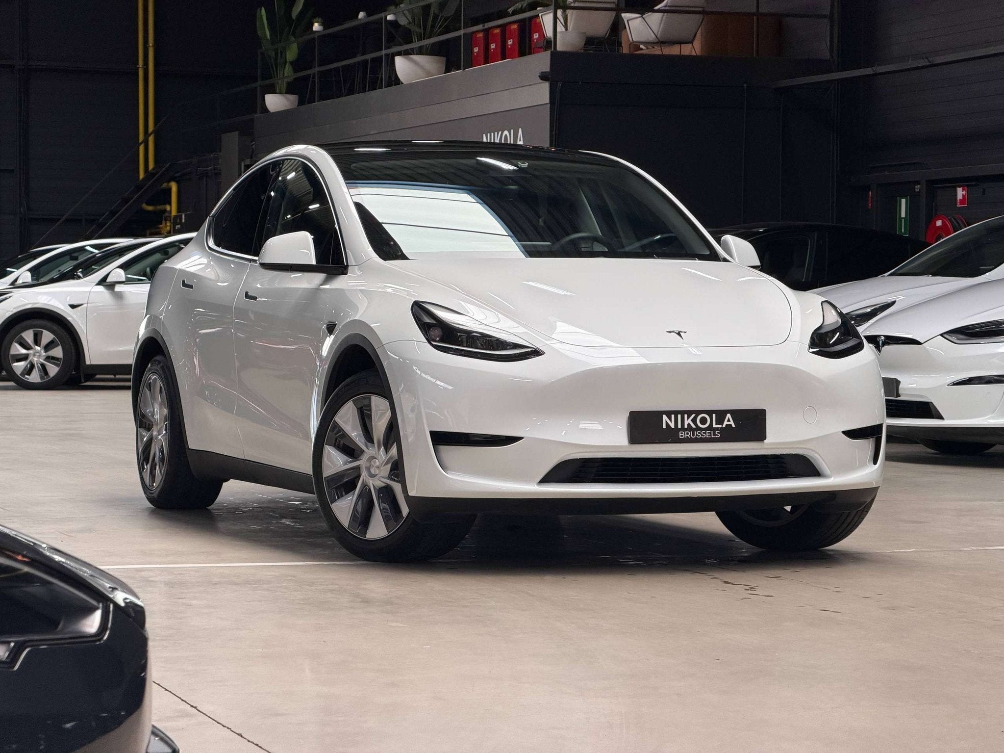 Tesla Model Y LONG RANGE REAR WHEEL DRIVE - LOW MILEAGE - AP, Auto's, Automaat, Achterwielaandrijving, Gebruikt, 340 pk