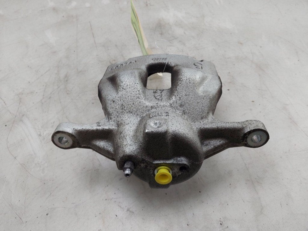 ETRIER DE FREIN AVANT GAUCHE Toyota Yaris Cross (PB1 / PJ1), Kundenbetreuung@toyota.de, Toyota, Utilisé, Toyota-Allee 2
50858  Köln, DE