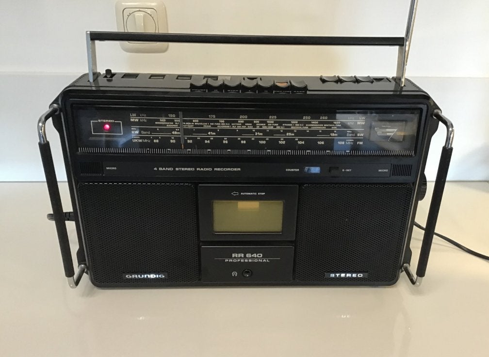 Grundig - RR640 - Cassetterecorder-speler, Transistorradio, Antiquités & Art, Enlèvement ou Envoi