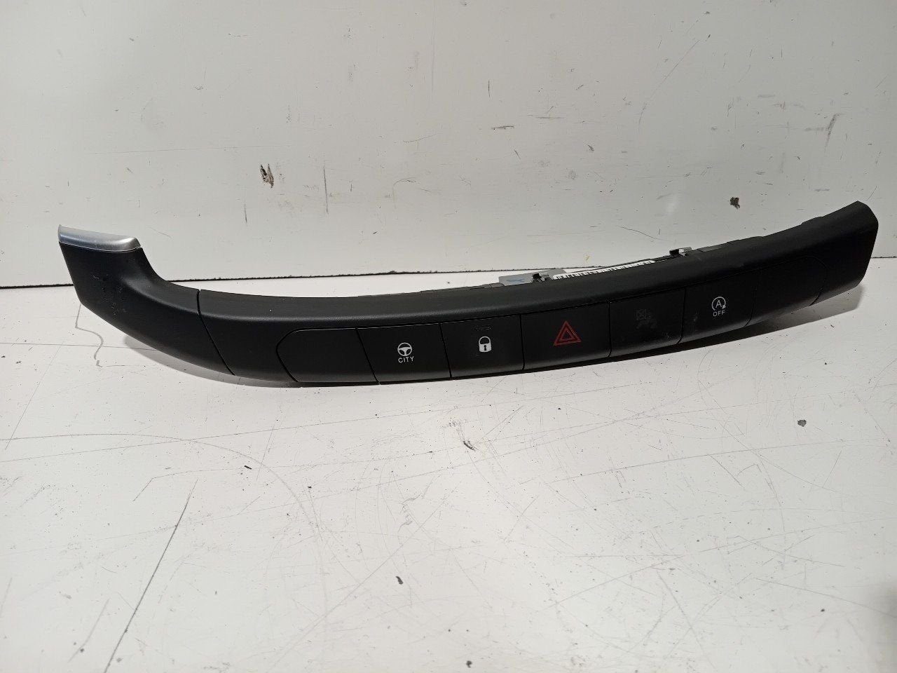 Alarmlicht schakelaar Fiat Tipo, Onderdelen@venauto.nl, Van der Ven Autorecycling B.V., Ettenseweg 76, 4706 PB Roosendaal, The Netherlands