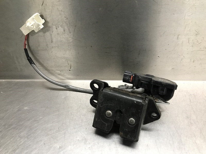 SLOTVANGER ACHTERKLEP Corolla Verso (E12) (|1015283000|), Gebruikt, Toyota