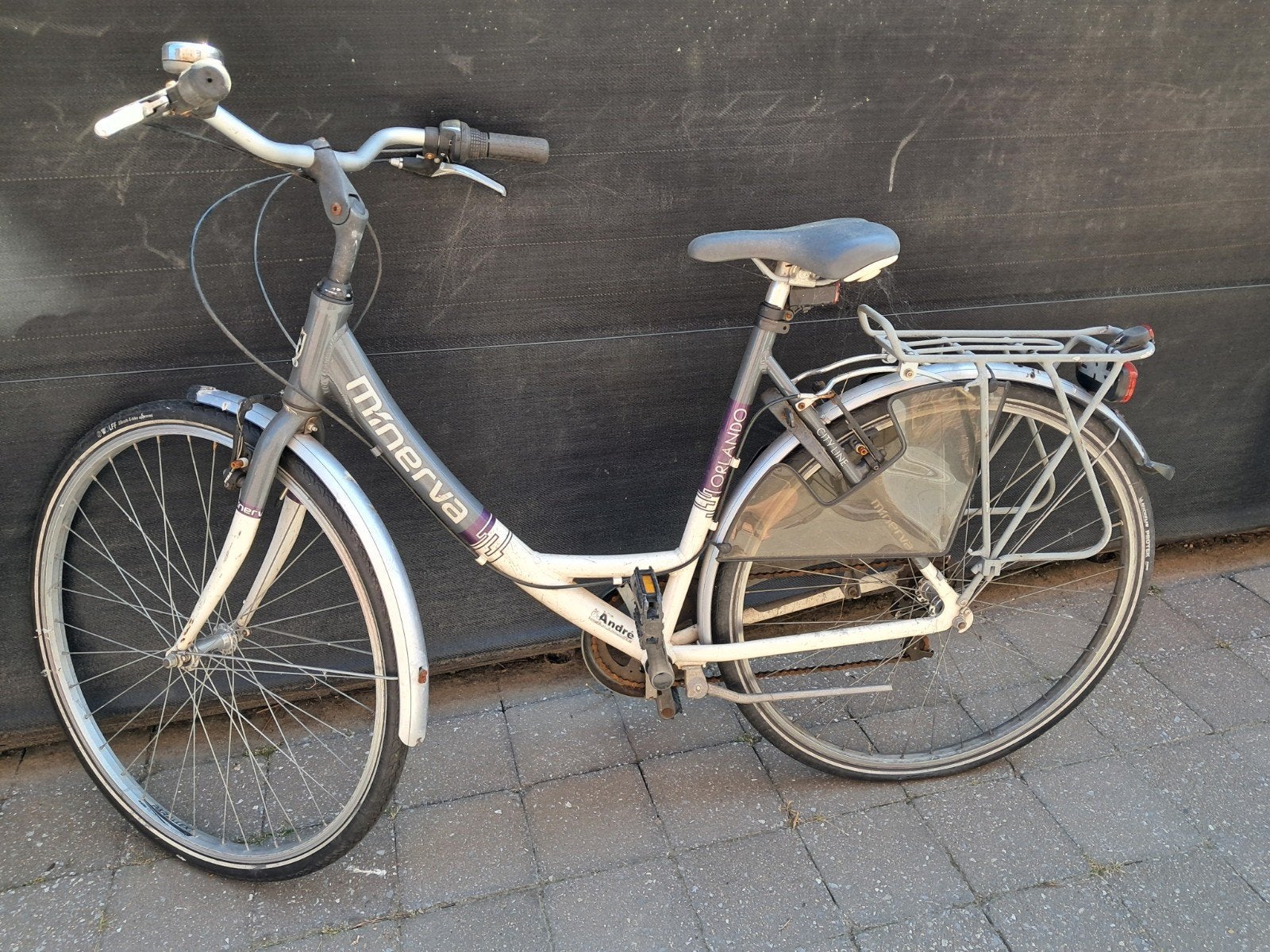 damesfiets, Ophalen