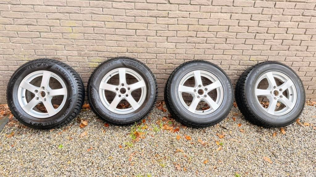 Nissan Qashqai 16 inch velgen winterbanden, Ophalen, 16 inch, Winterbanden, Band(en)