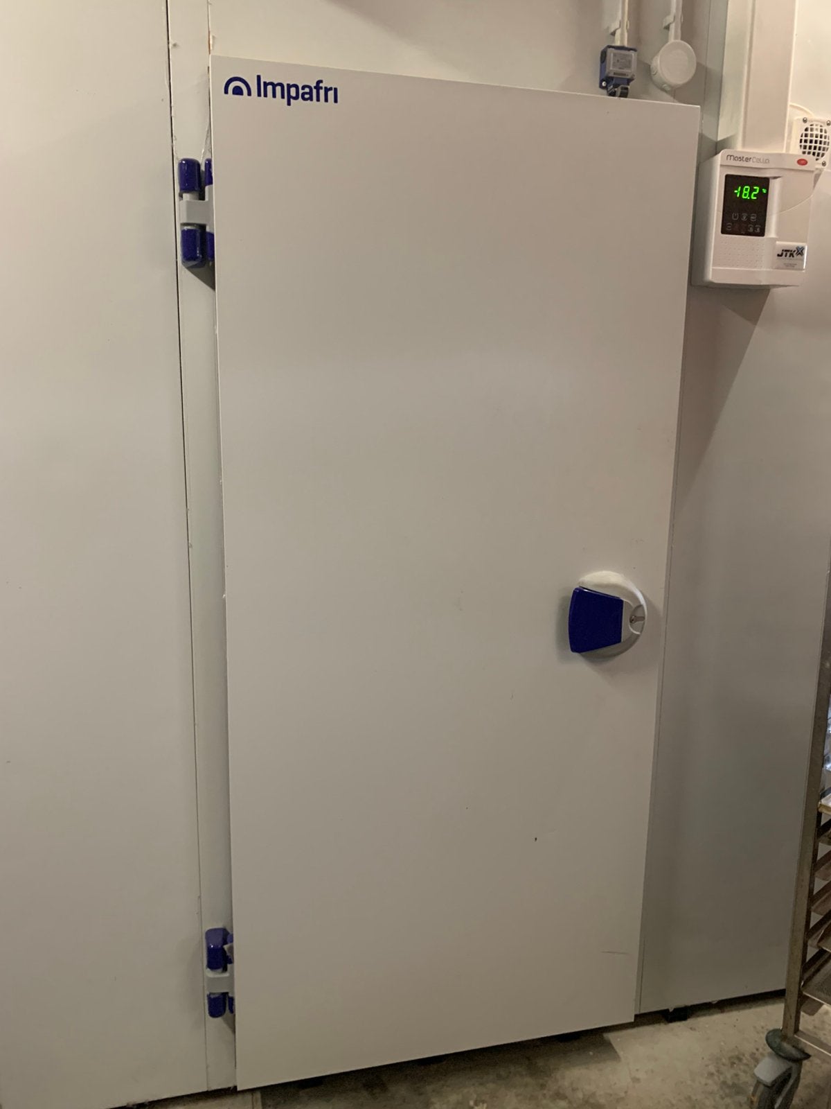 Te koop inboedel broodjeszaak, Ophalen, 200 liter of meer, 60 cm of meer, Met aparte vriezer