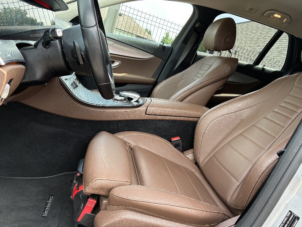 2020 Mercedes E200d T - AVANTGARDE - WideScreen - 20 INCH, Autos, Mercedes-Benz, Cuir, Argent ou Gris, Achat, Euro 6