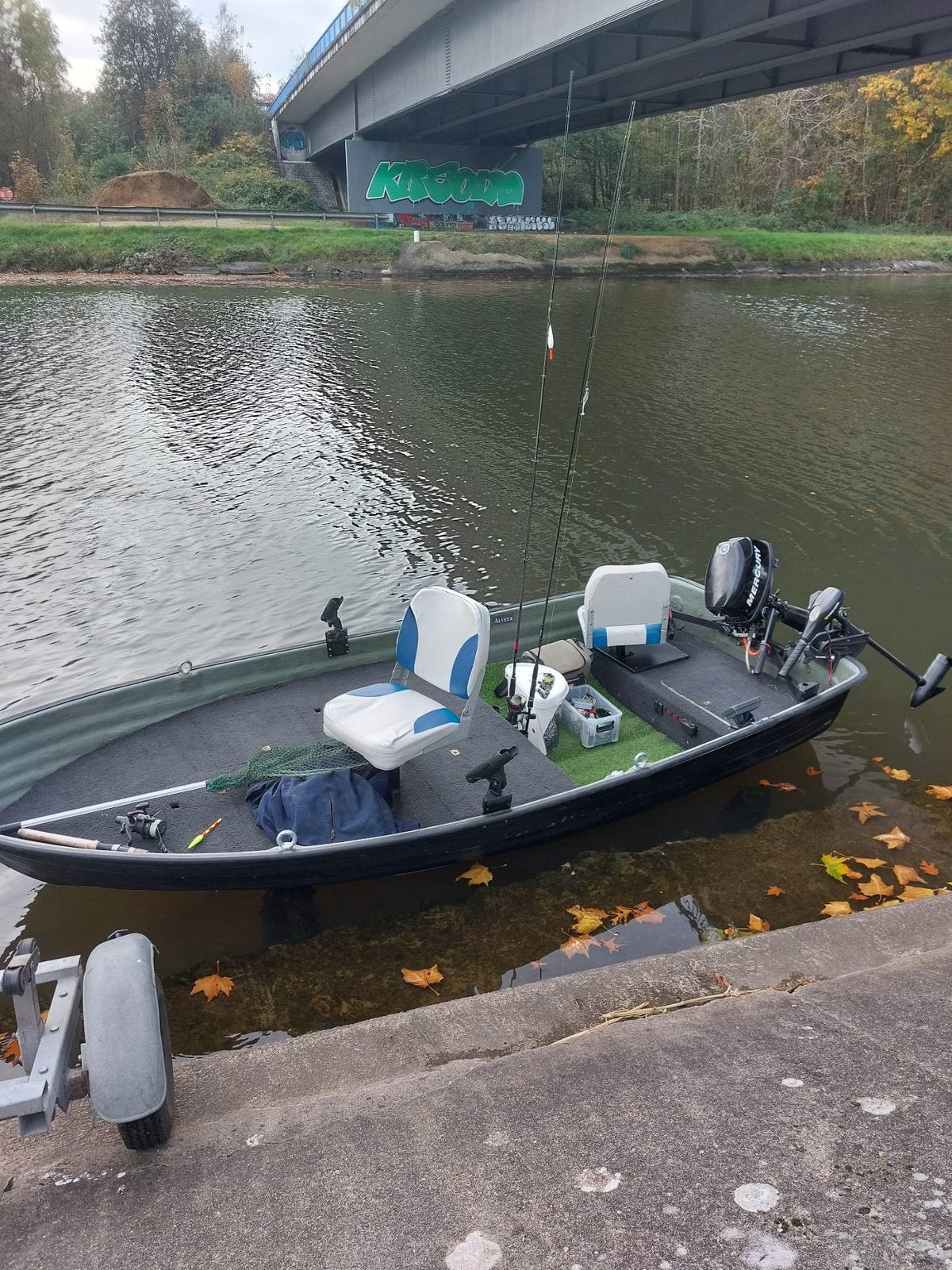 Beschrijving Rigiflex AquaPêche 370 visboot compleet, Watersport en Boten, Vis- en Consoleboten, Ophalen, Kunststof, Zo goed als nieuw