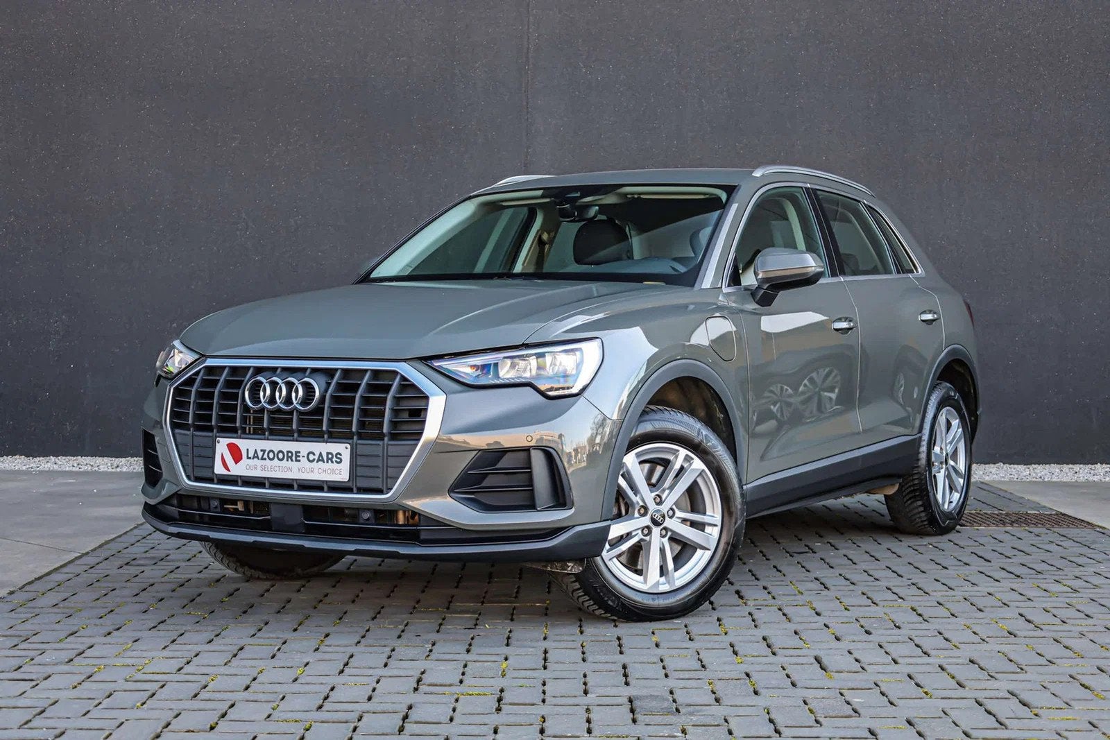 Audi Q3 PHEV 45 TFSIe Attraction S tron.(180 kW), 1395 cm³, Argent ou Gris, Achat, Entreprise