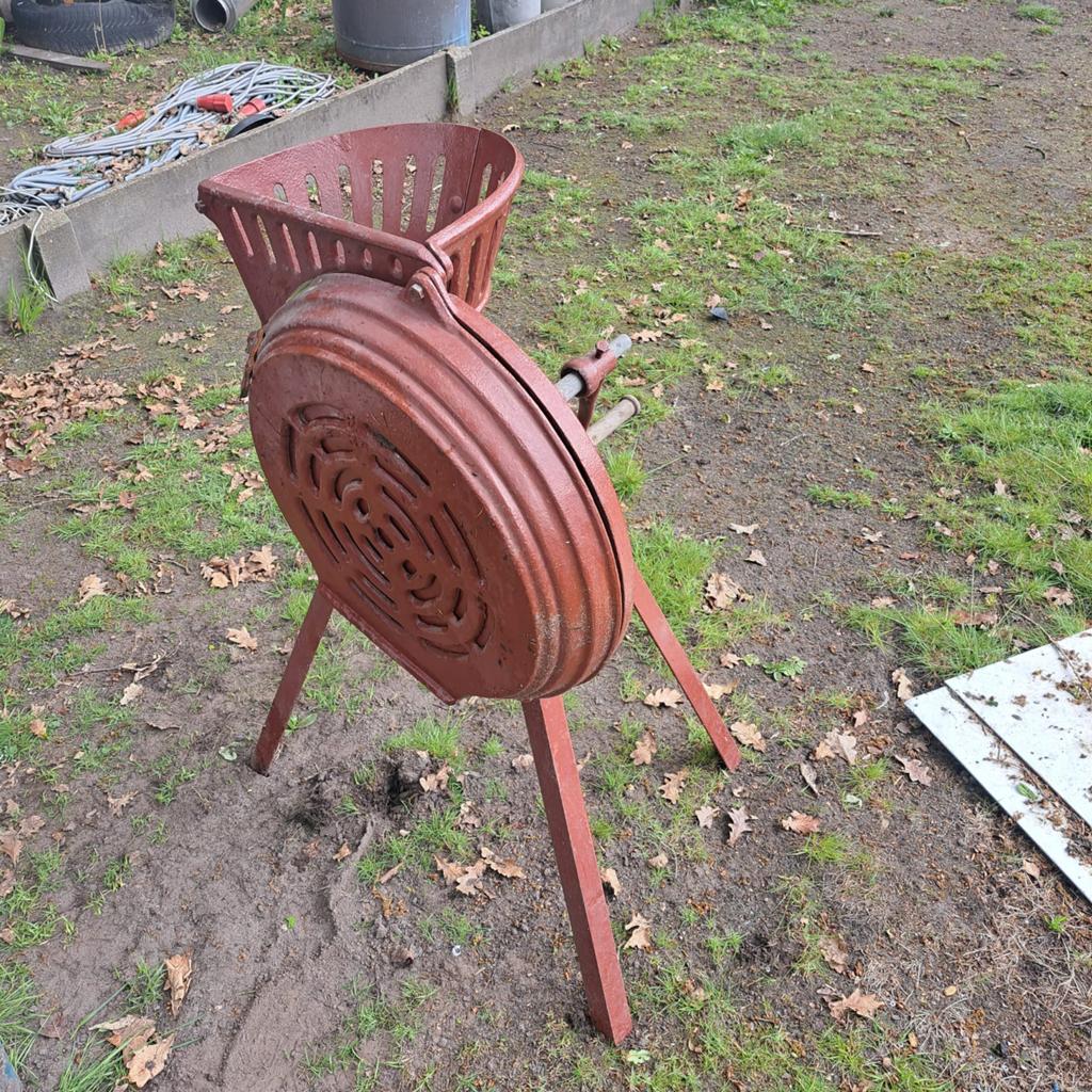 Oude bietenmolen, Zakelijke goederen, Landbouw | Werktuigen, Ophalen