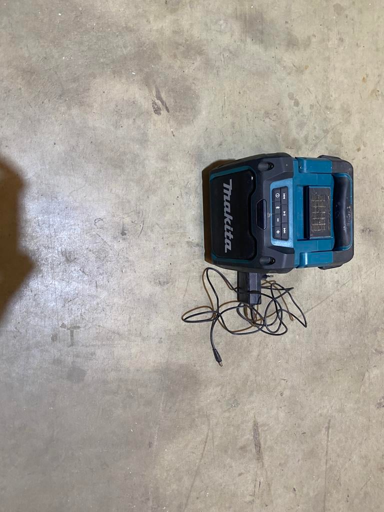 Makita radio, Audio, Tv en Foto, Ophalen, Zo goed als nieuw, Radio