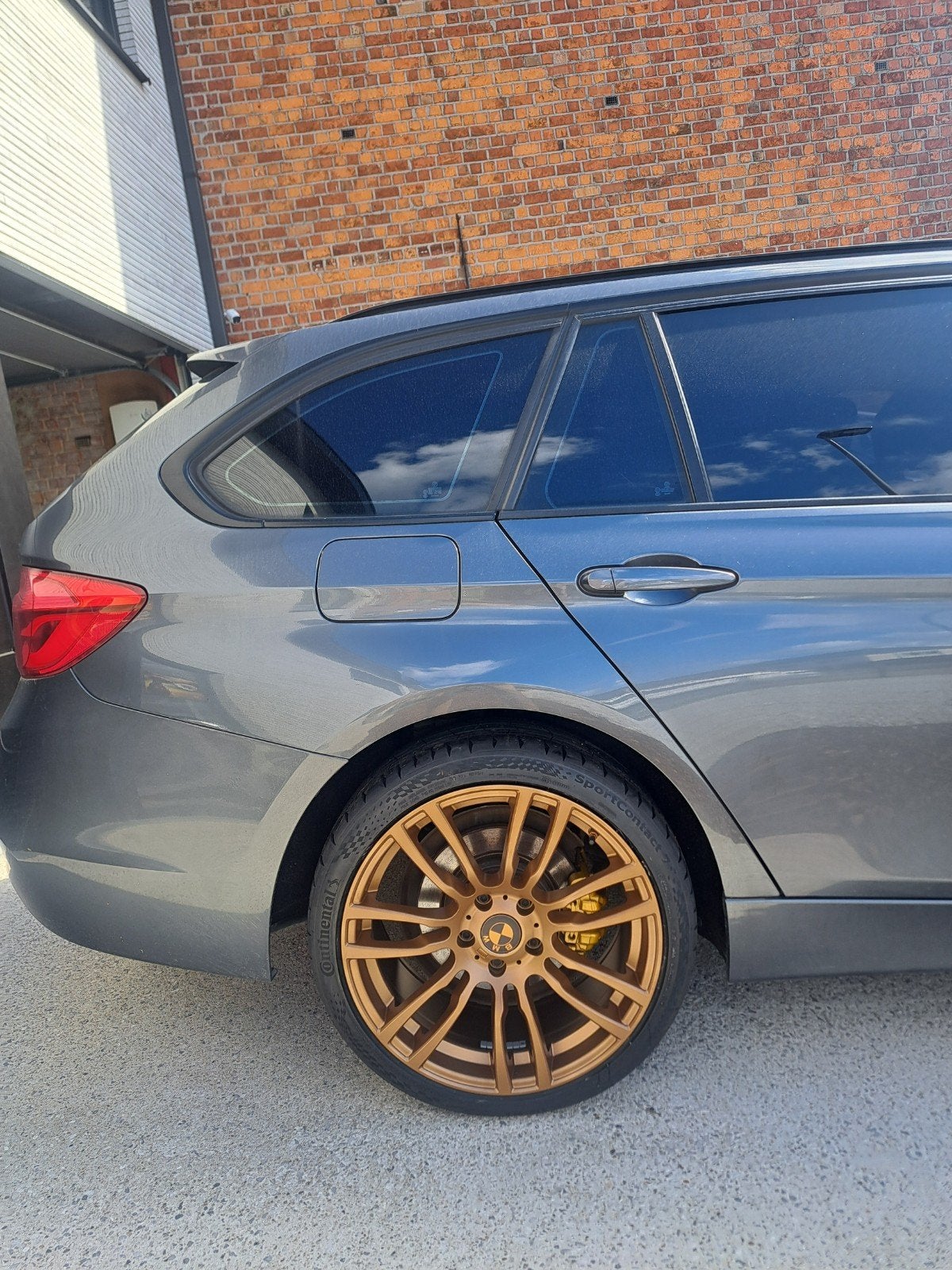 Lichtmetalen 19-inch velg style 403M star spoke, Ophalen, Band(en)