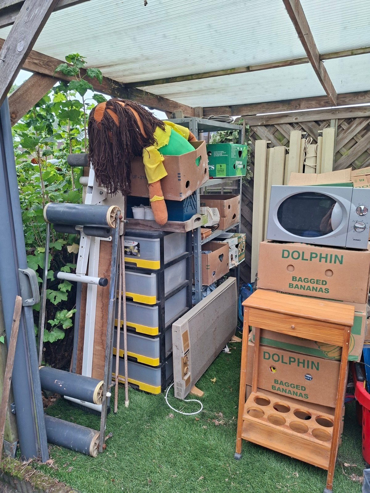 hele grote party rommelmarkt materiaal, Ophalen