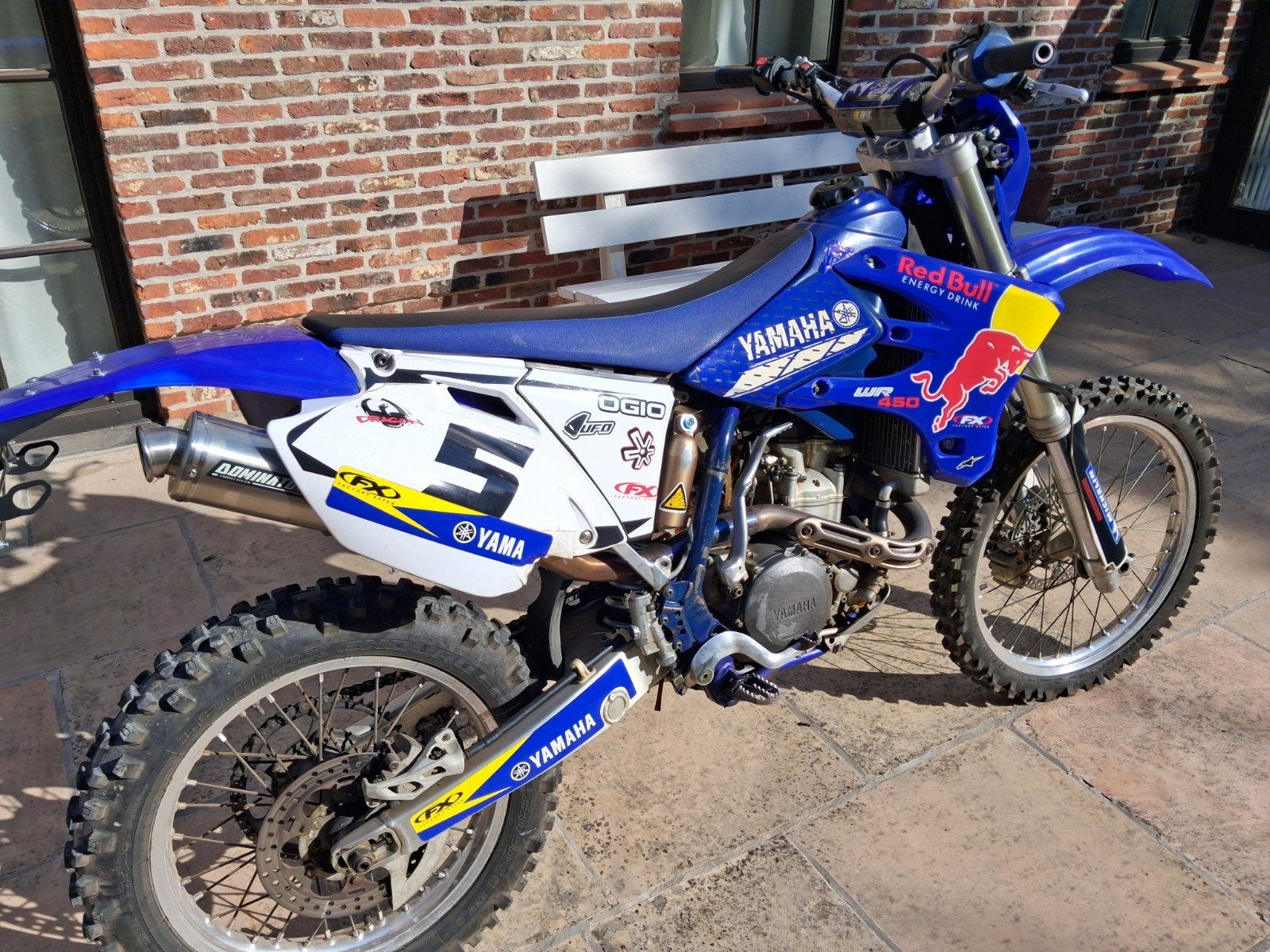 WRF 450, Particulier