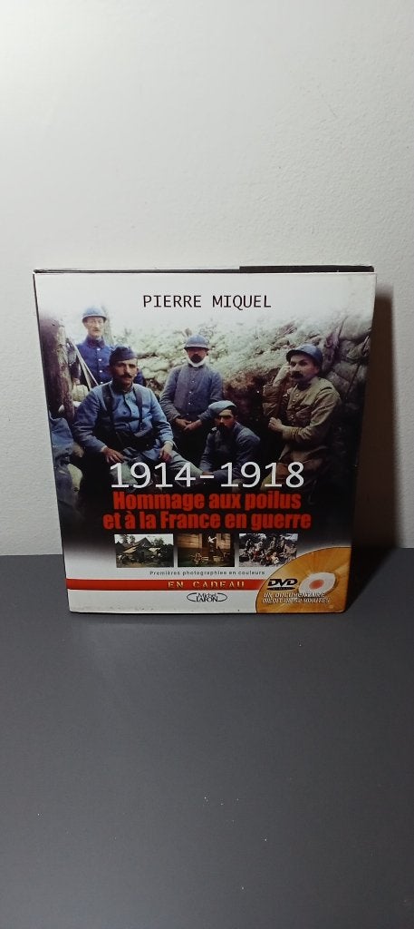 Livre 1914-1918 Hommage aux poilus et à la France en guerre, Livres, Enlèvement ou Envoi, Avant 1940, Comme neuf, Général