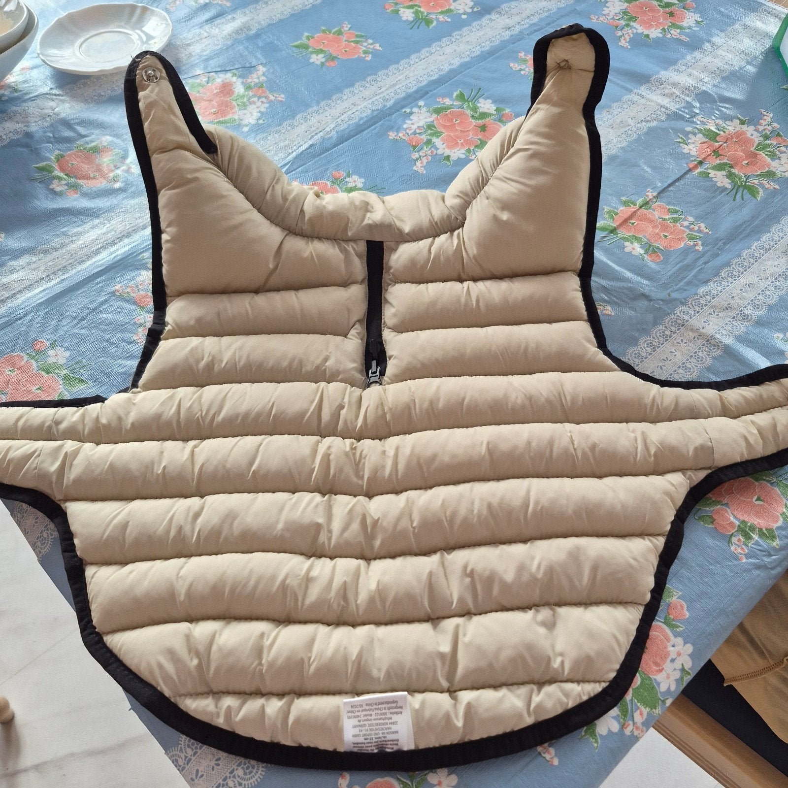 ANORAK POUR PETIT CHIENS COULEUR BEIGE EXTÉRIEUR, Enlèvement
