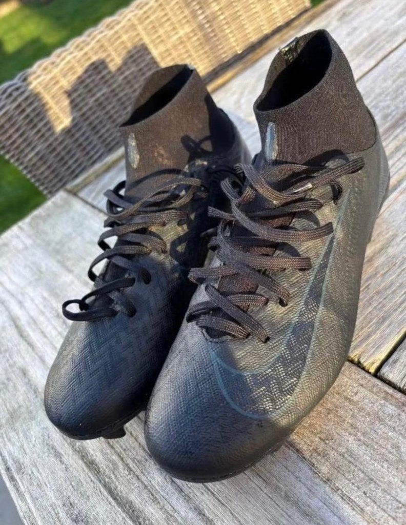 Chaussures de football, Enlèvement ou Envoi, Comme neuf, Chaussures