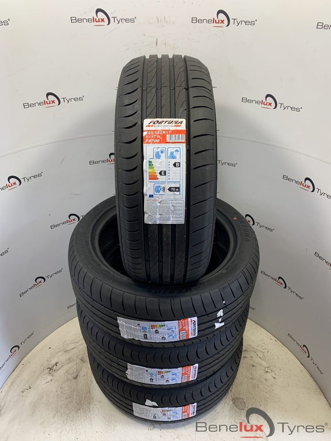 NIEUW 205/50ZR17 205/50R17 205/50/17 205/50 ZR17 R17 2055017, Auto-onderdelen, Ophalen, -, -, Nieuw